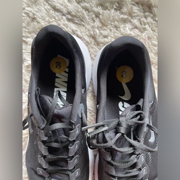 Women's React Escape Run Shoe - Picture 7 of 10